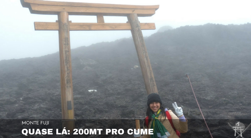 Quando comecei a me planejar para ir pro Japão, e vi que era possível subir o Monte Fuji, já me empolguei logo. Então planejei minha viagem ao Japão focando em subir o monte Fuji. Também quer ir lá? Olha isso...